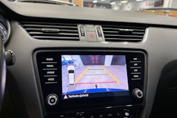 sininen Skoda Octavia 2020 kuva 18.