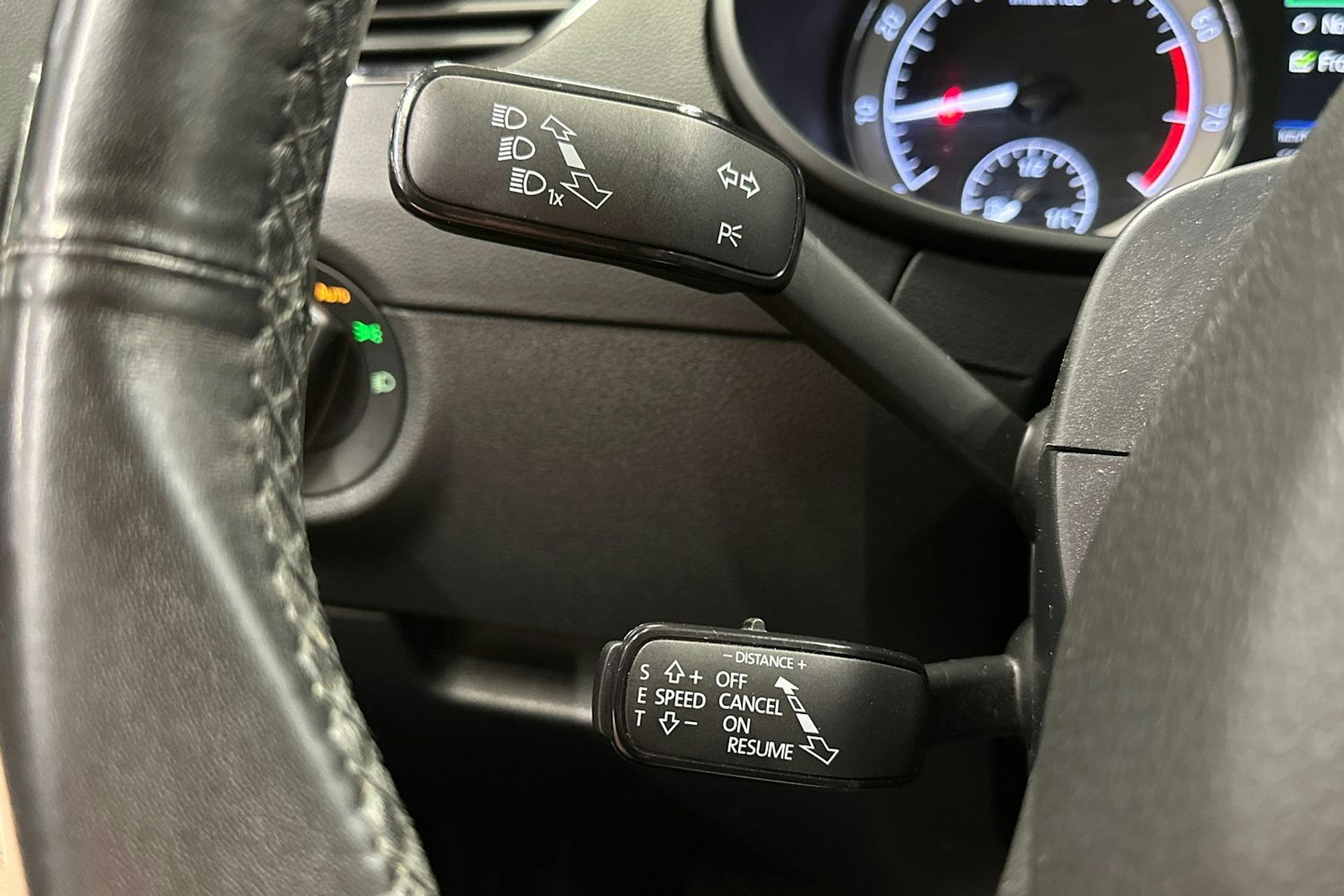 sininen Skoda Octavia 2020 kuva 26.