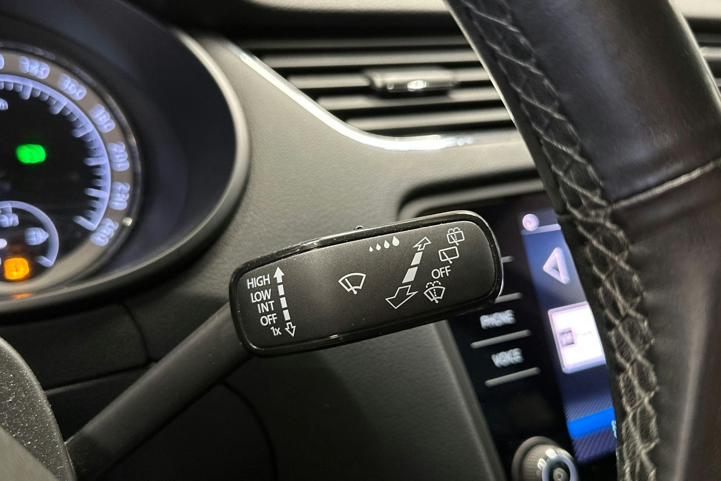 sininen Skoda Octavia 2020 kuva 27.