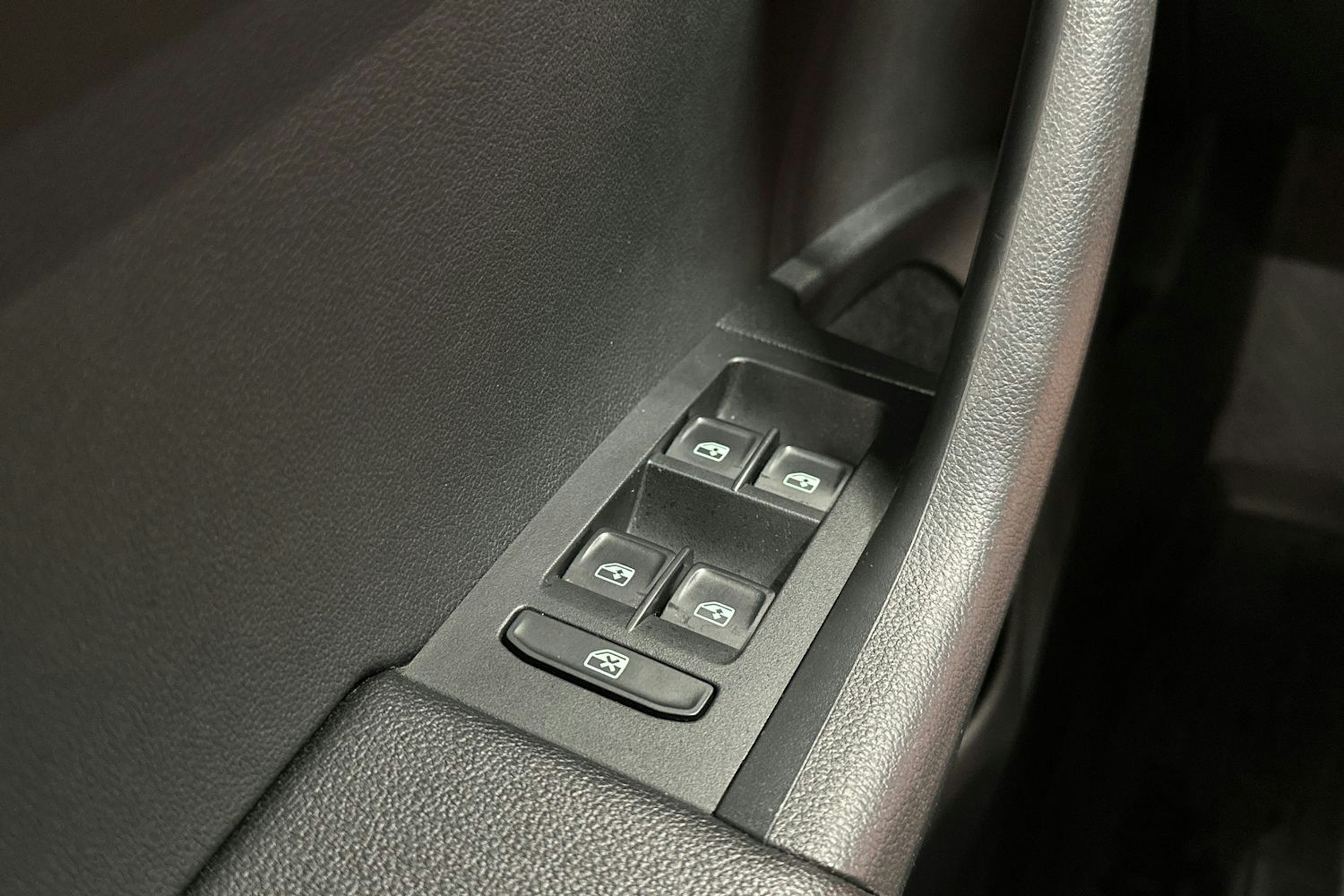 sininen Skoda Octavia 2020 kuva 31.