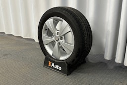 musta Skoda Octavia 2020 kuva 10.