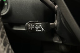 musta Skoda Octavia 2020 kuva 18.