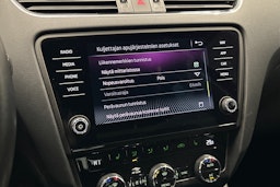 musta Skoda Octavia 2020 kuva 23.