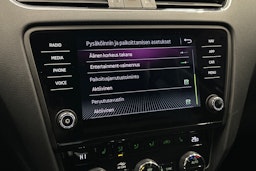 musta Skoda Octavia 2020 kuva 26.