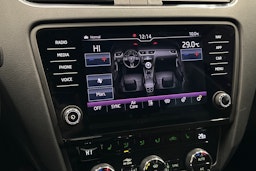 musta Skoda Octavia 2020 kuva 27.