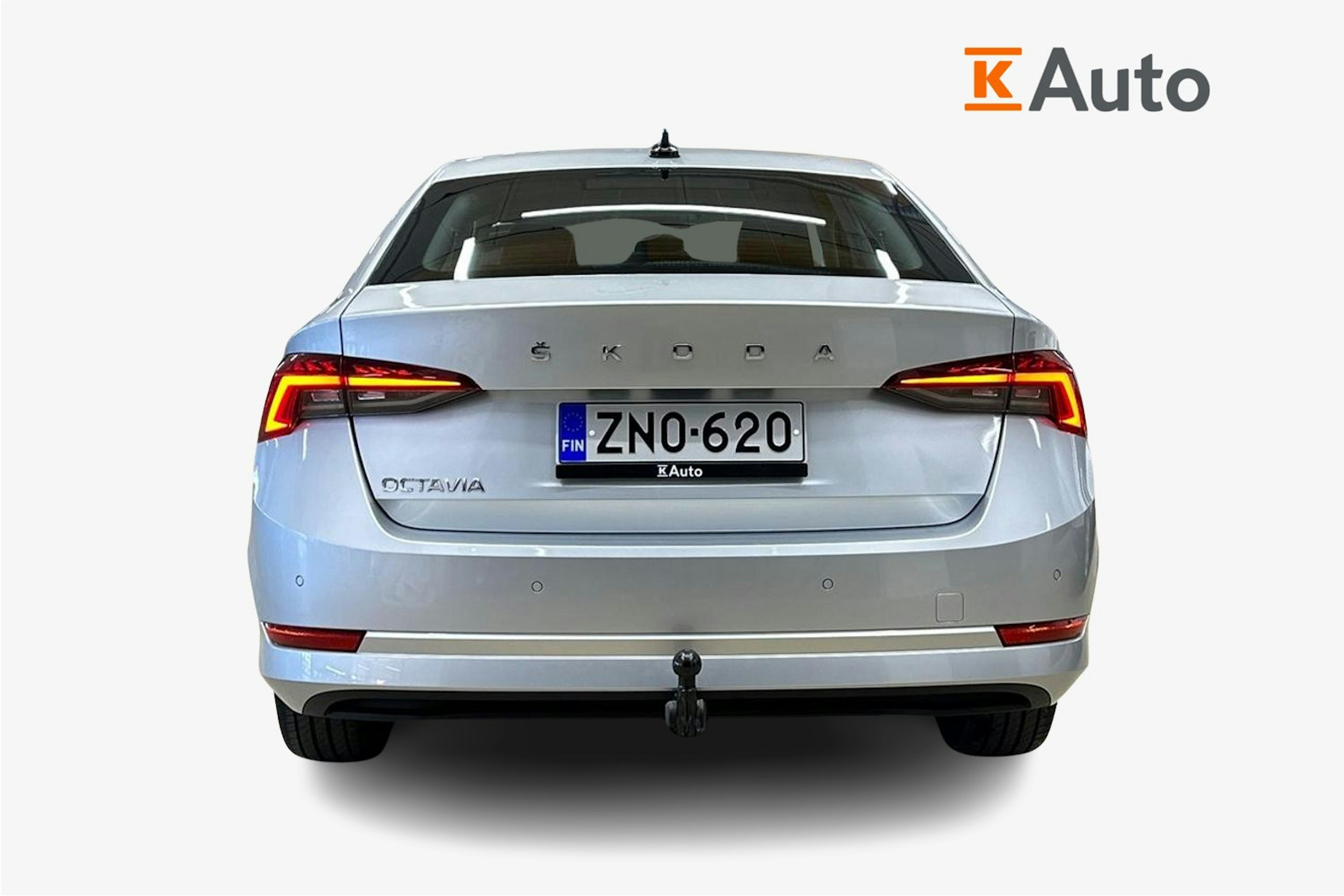 harmaa Skoda Octavia 2020 kuva 3.