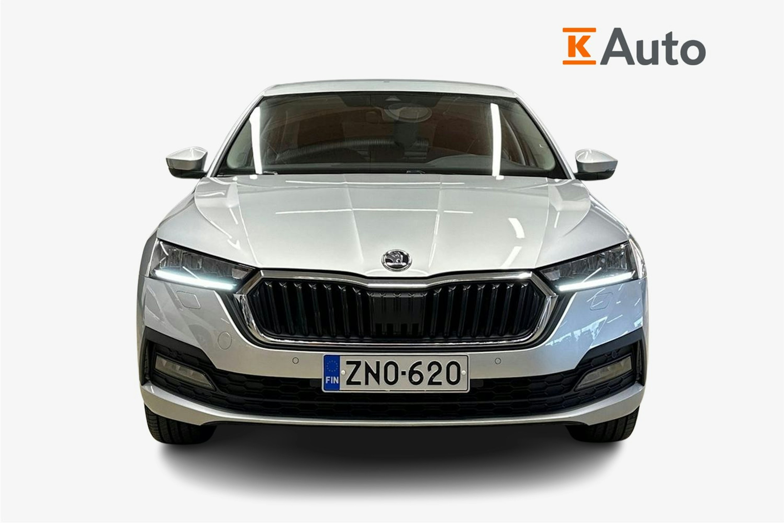 harmaa Skoda Octavia 2020 kuva 5.