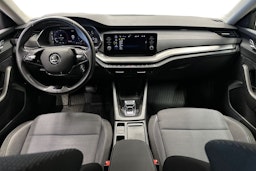 harmaa Skoda Octavia 2020 kuva 9.