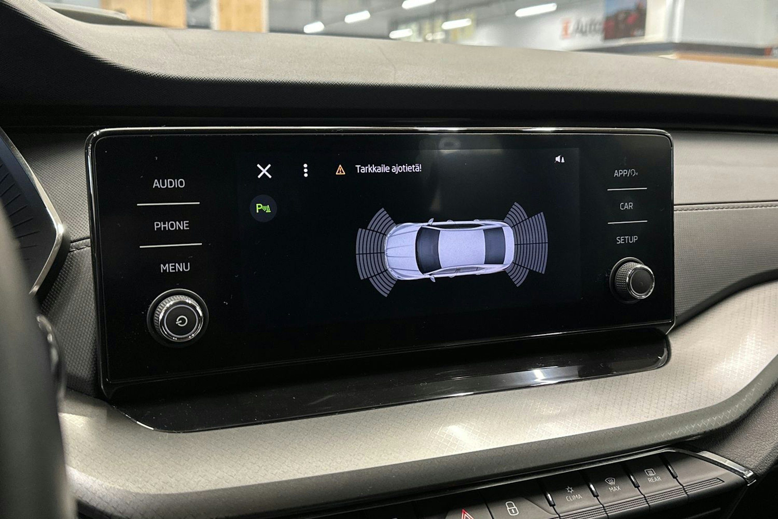 harmaa Skoda Octavia 2020 kuva 18.