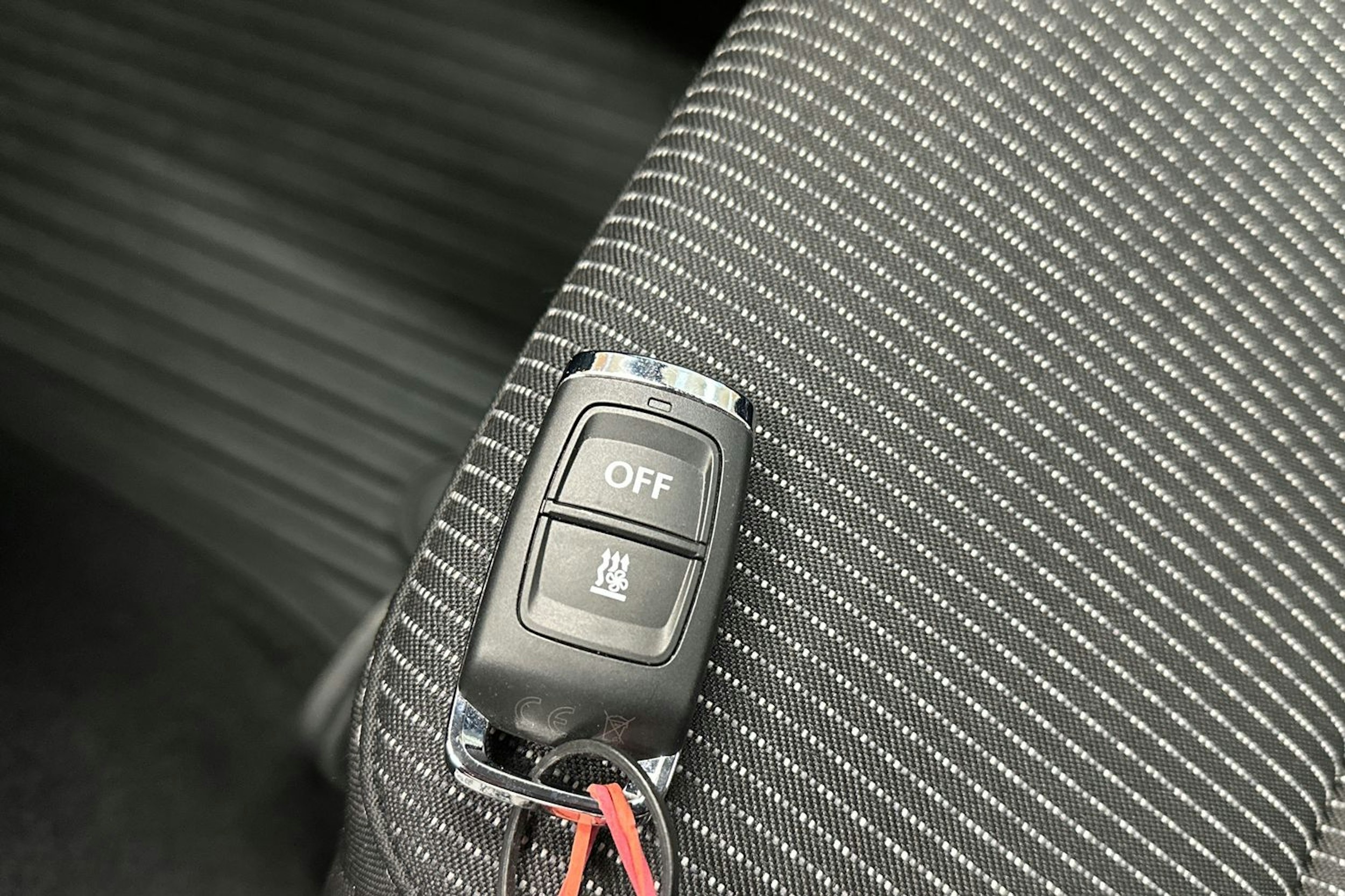harmaa Skoda Octavia 2020 kuva 22.