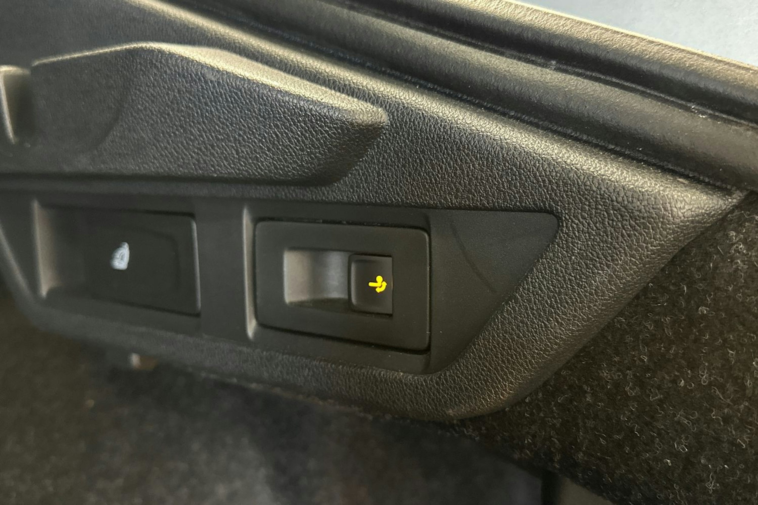 harmaa Skoda Octavia 2020 kuva 32.