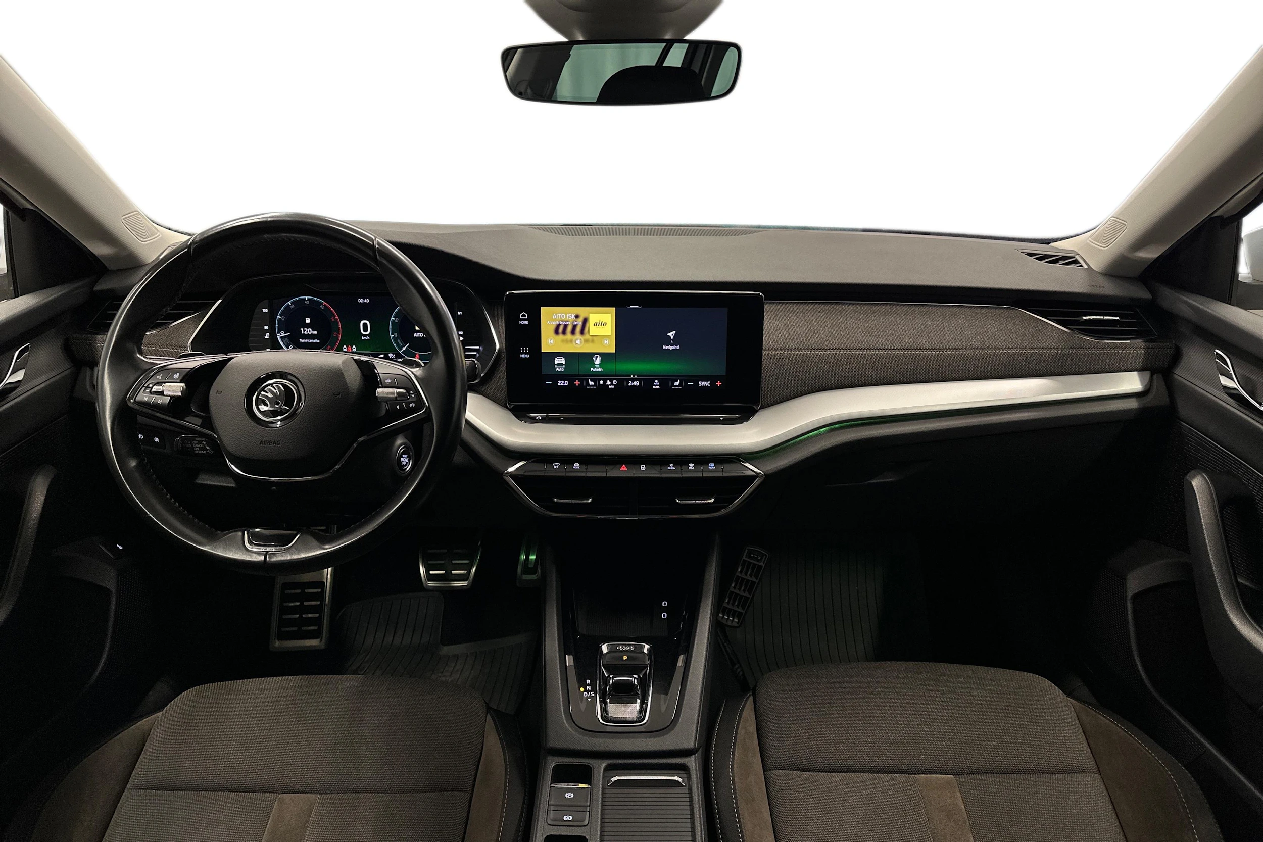 valkoinen Skoda Octavia 2021 kuva 7.