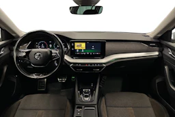 valkoinen Skoda Octavia 2021 kuva 7.