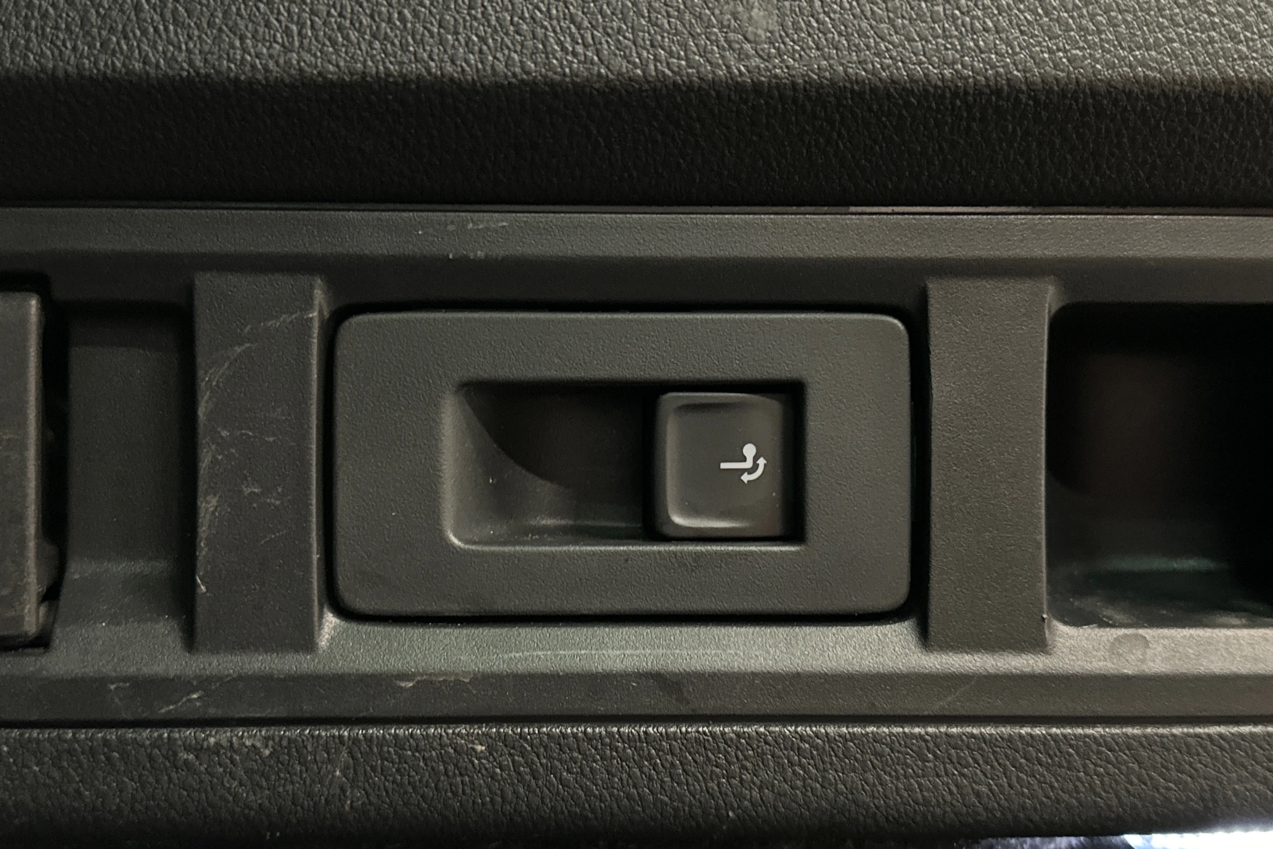 valkoinen Skoda Octavia 2021 kuva 13.