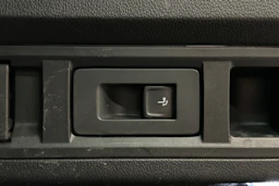 valkoinen Skoda Octavia 2021 kuva 13.