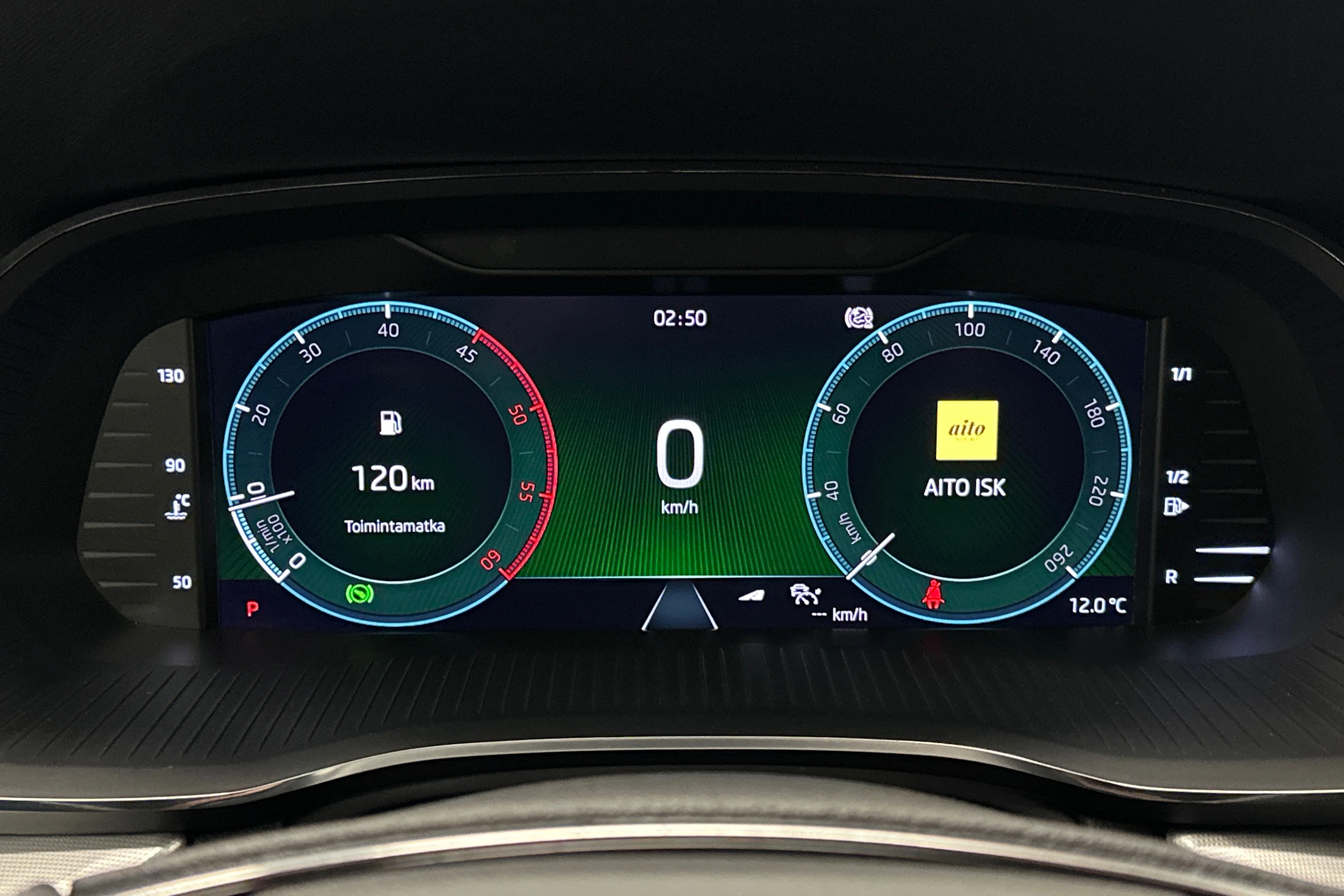 valkoinen Skoda Octavia 2021 kuva 18.