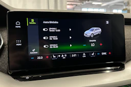 valkoinen Skoda Octavia 2021 kuva 23.