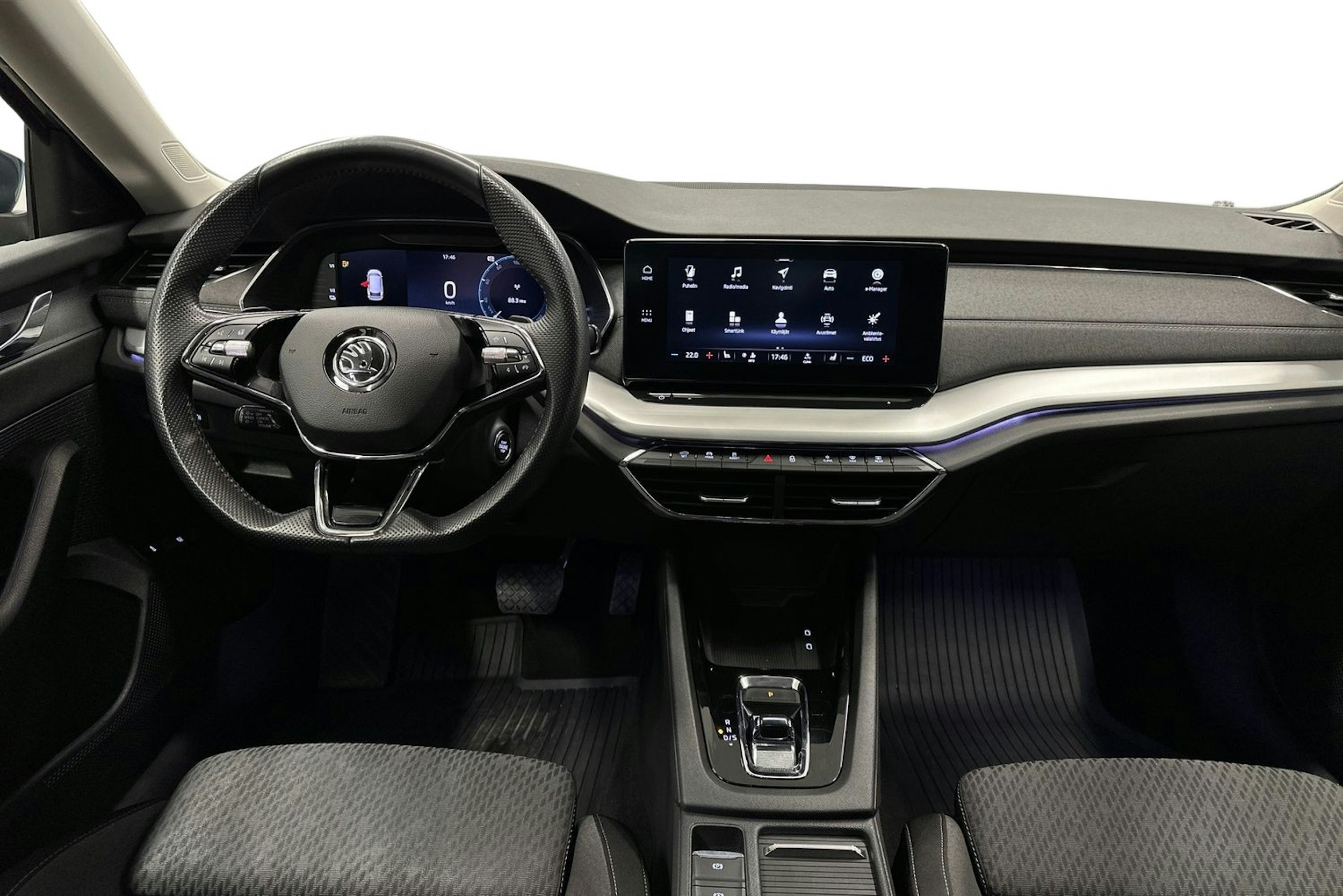 harmaa Skoda Octavia 2021 kuva 9.