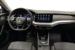 harmaa Skoda Octavia 2021 kuva 9.