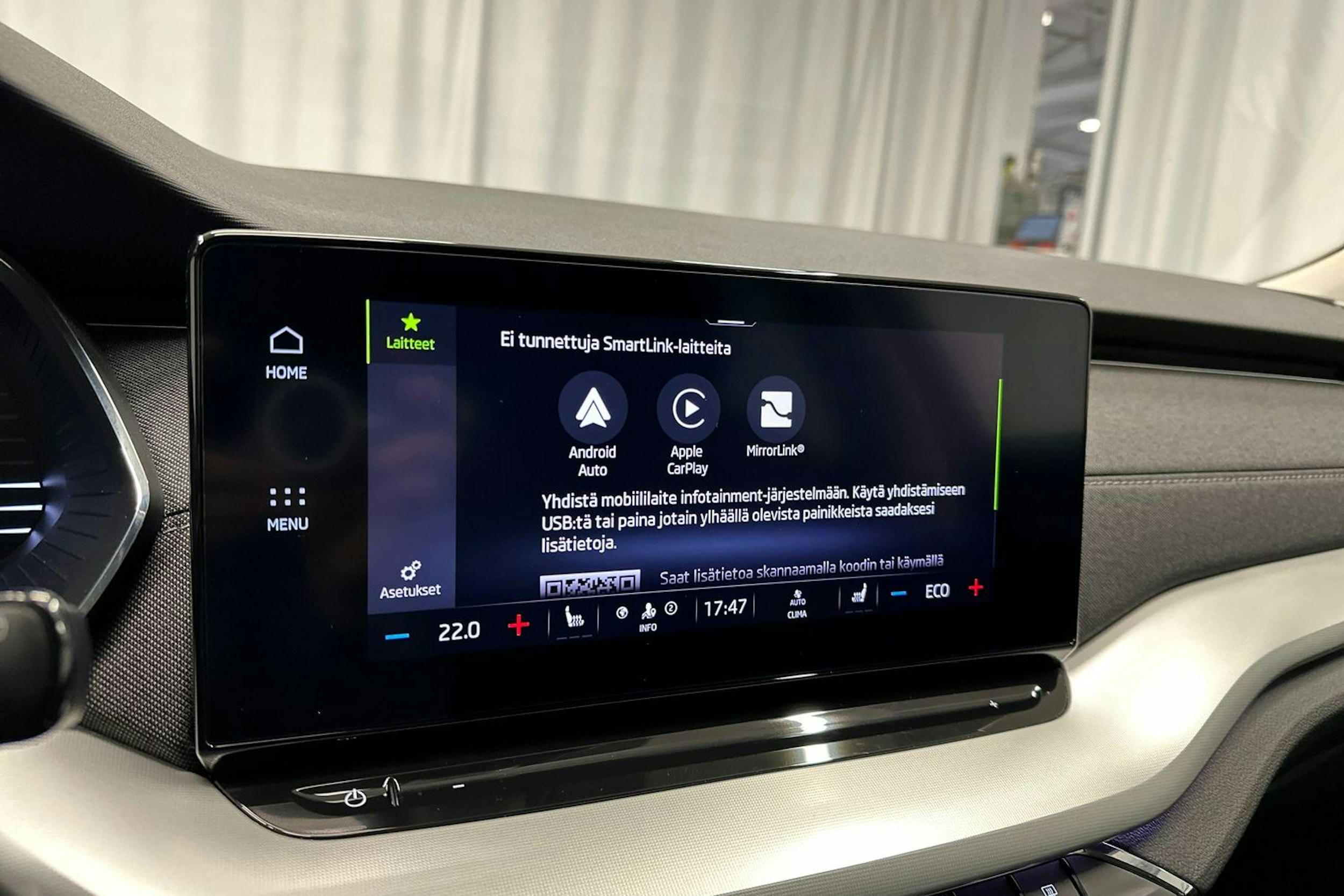 harmaa Skoda Octavia 2021 kuva 22.