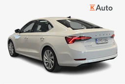 valkoinen Skoda Octavia 2021 kuva 2.