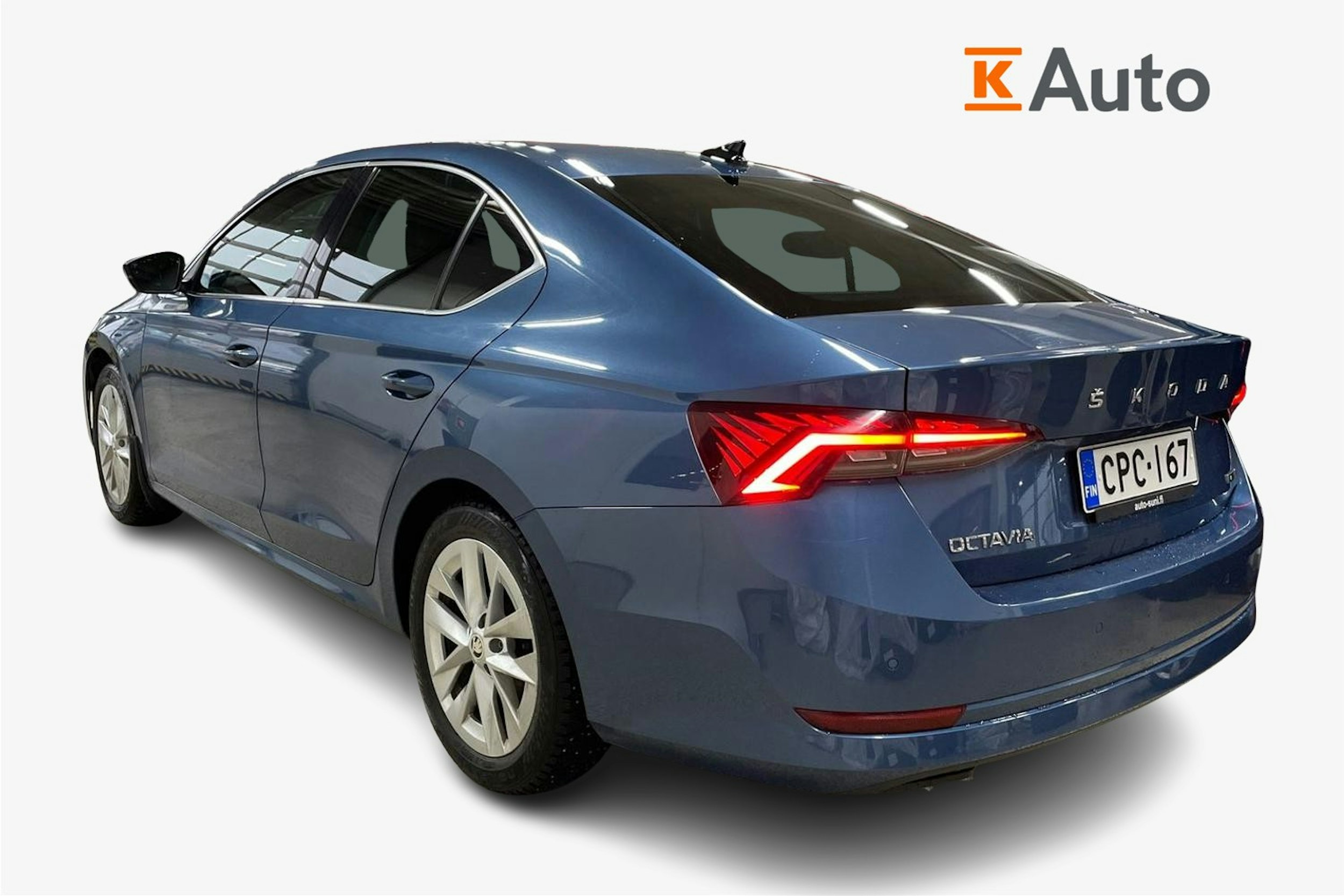 sininen Skoda Octavia 2021 kuva 2.