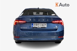 sininen Skoda Octavia 2021 kuva 3.