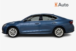 sininen Skoda Octavia 2021 kuva 6.