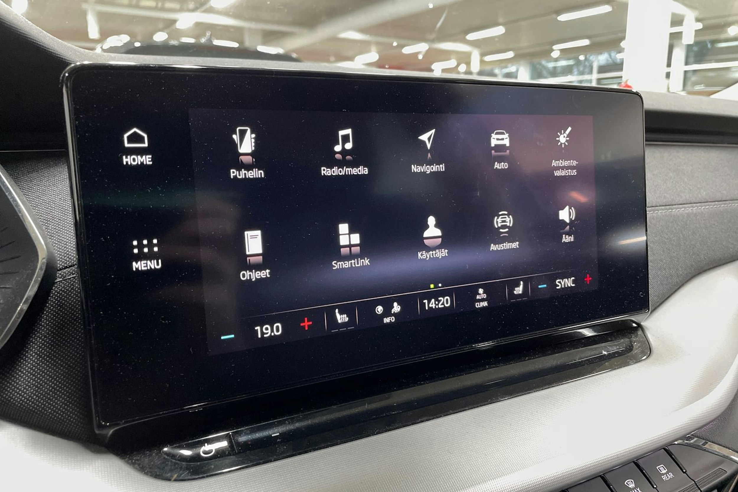 sininen Skoda Octavia 2021 kuva 20.