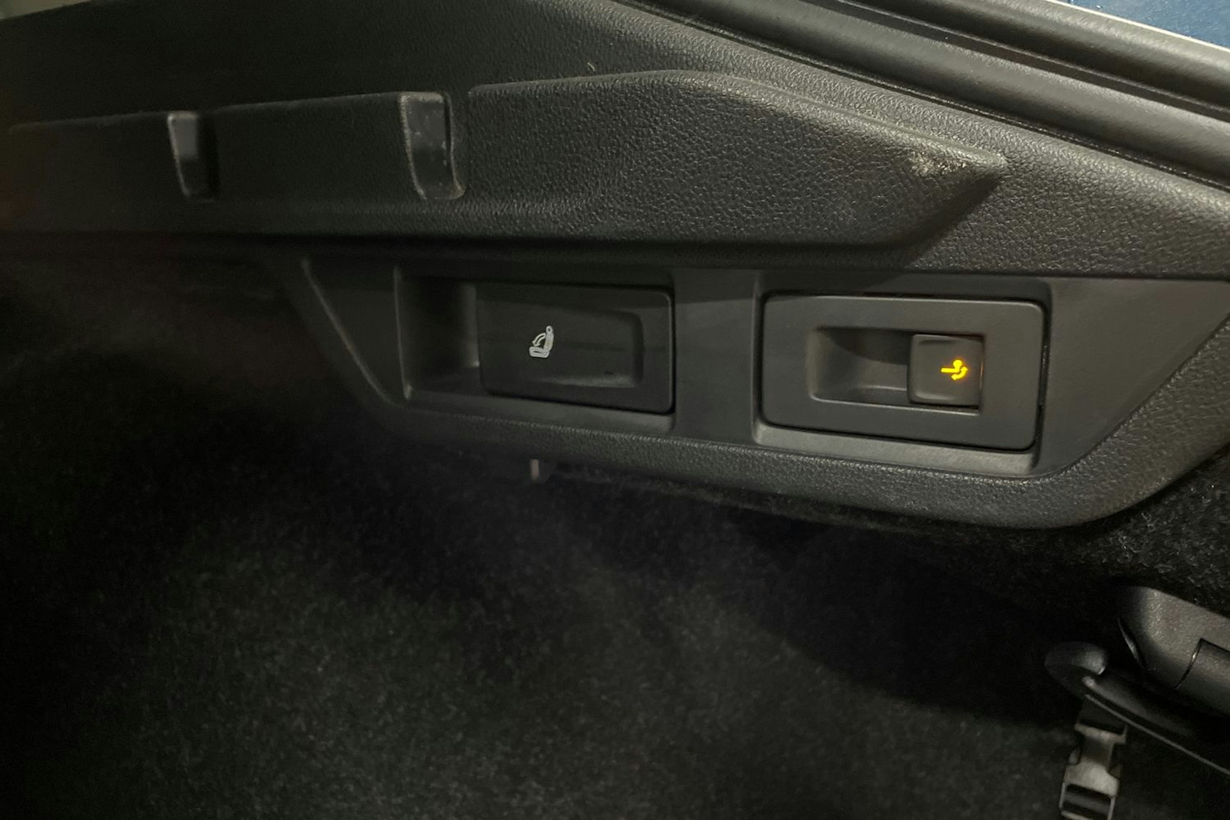 sininen Skoda Octavia 2021 kuva 26.