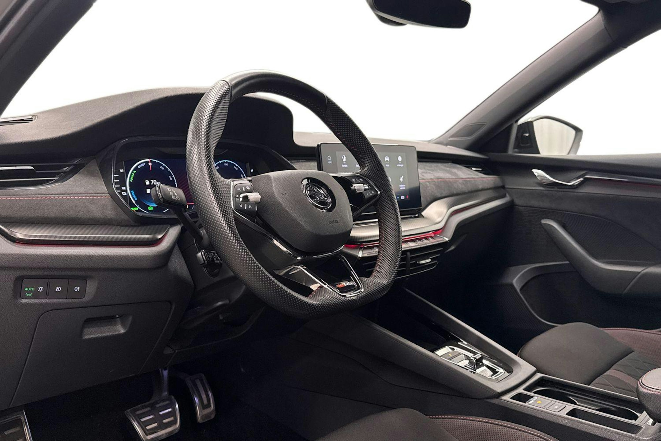 Harmaa Skoda OCTAVIA 2021 kuva 6.