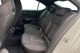 Harmaa Skoda OCTAVIA 2021 kuva 8.