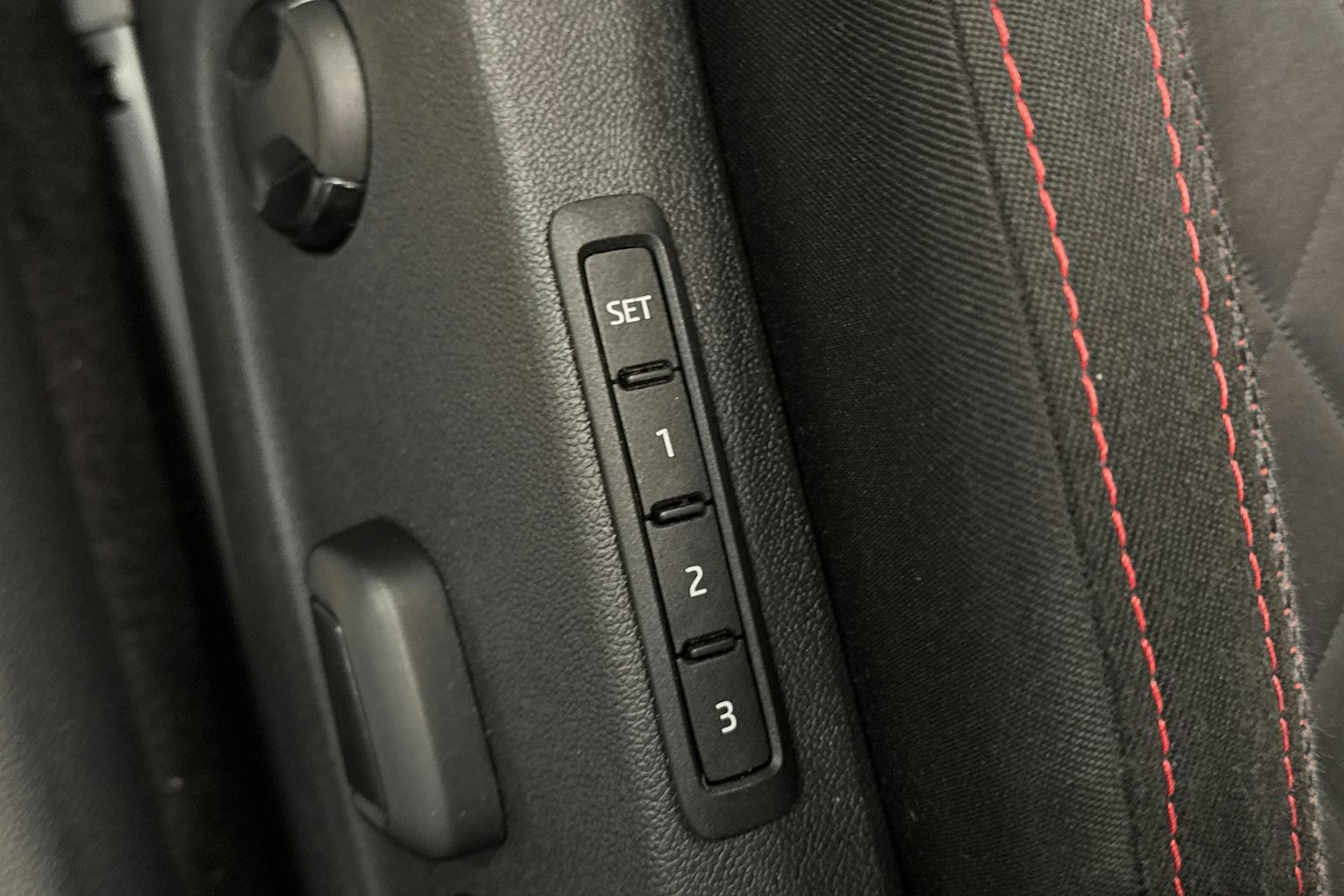 Harmaa Skoda OCTAVIA 2021 kuva 11.