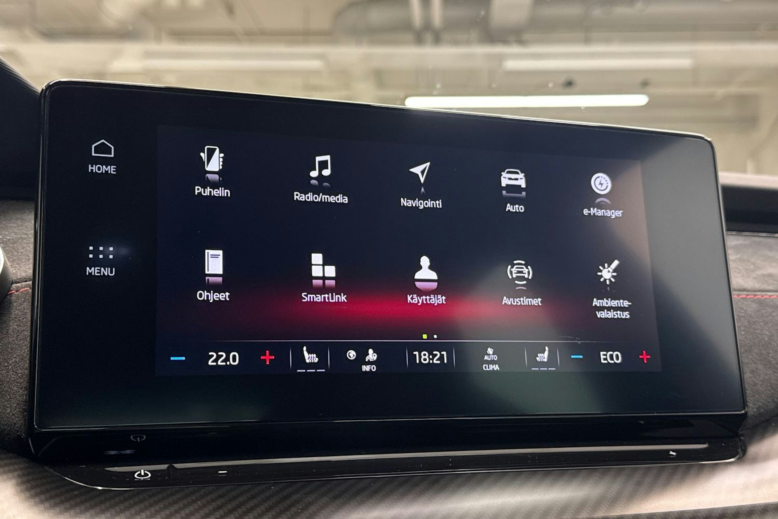 Harmaa Skoda OCTAVIA 2021 kuva 21.