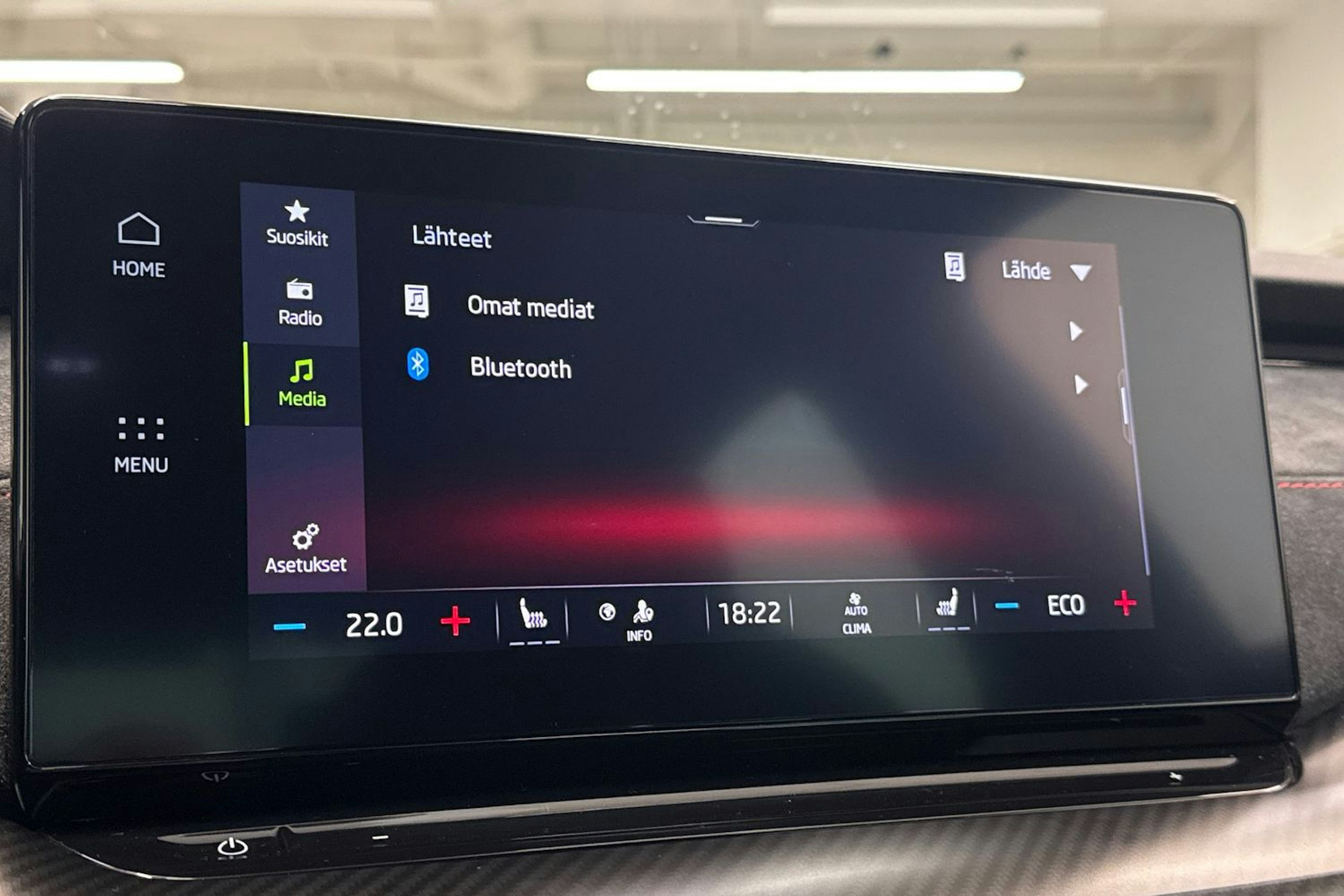 Harmaa Skoda OCTAVIA 2021 kuva 23.