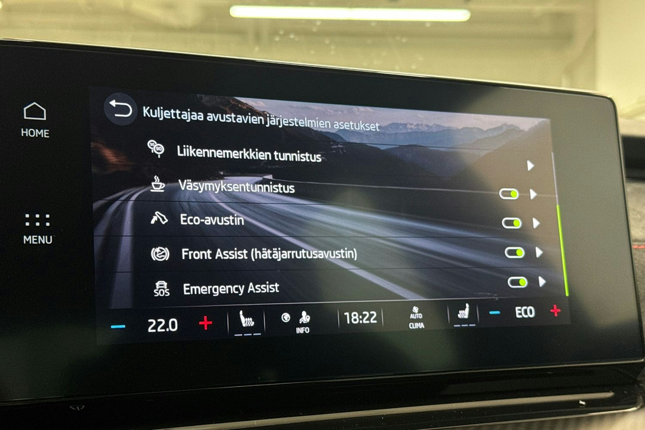 Harmaa Skoda OCTAVIA 2021 kuva 27.