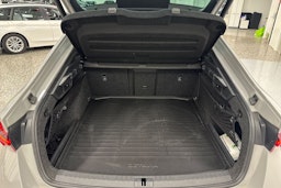 Harmaa Skoda OCTAVIA 2021 kuva 33.