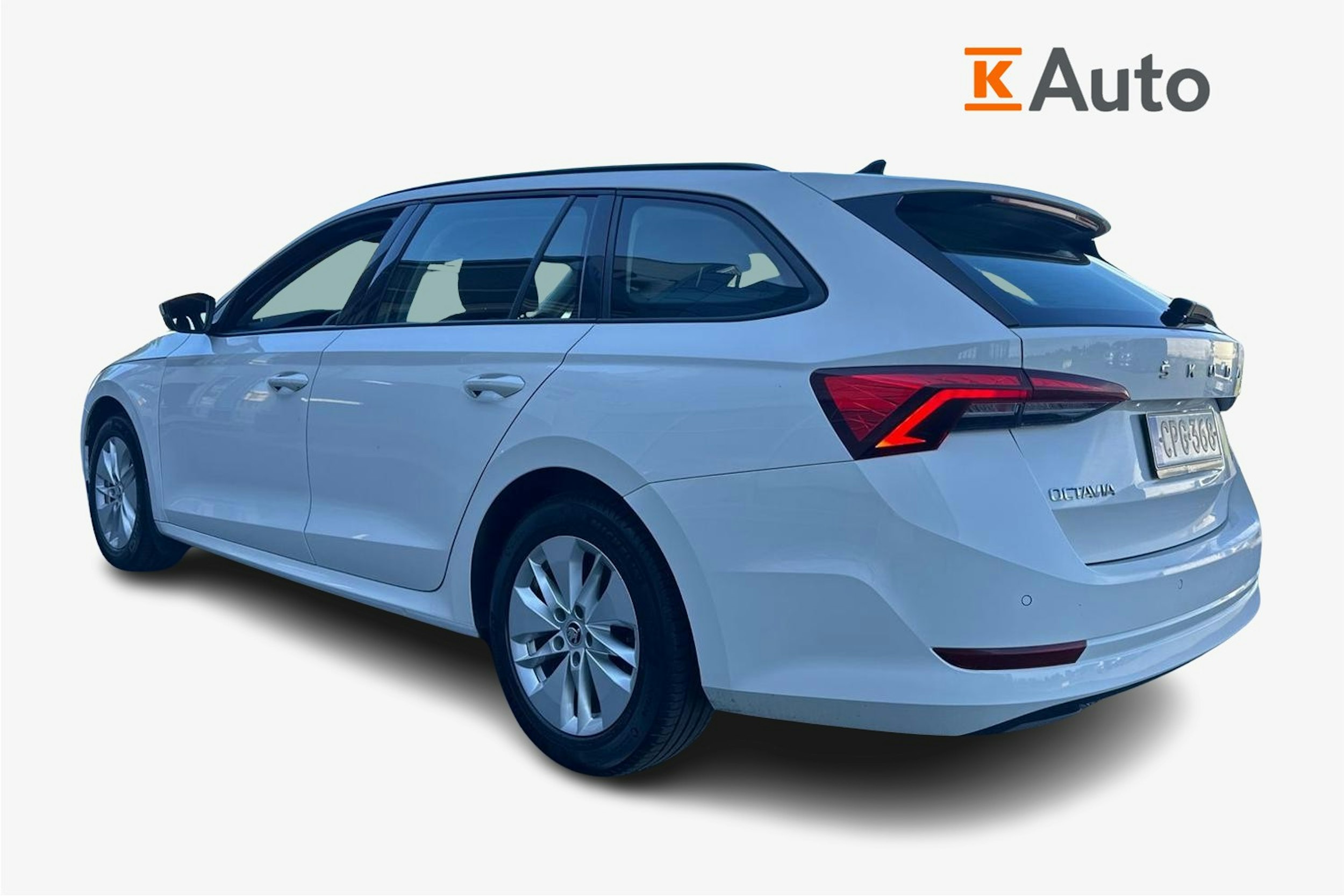 Valkoinen Skoda OCTAVIA 2021 kuva 2.
