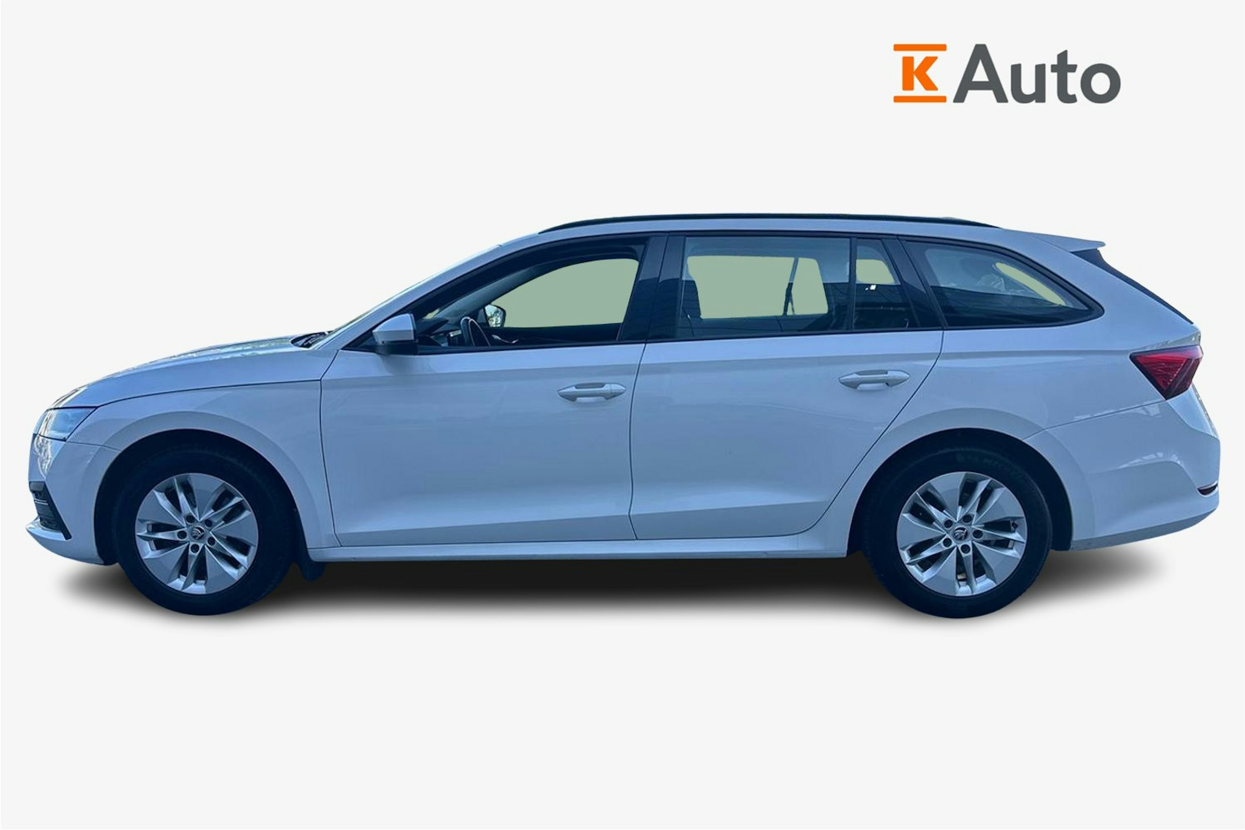 Valkoinen Skoda OCTAVIA 2021 kuva 6.