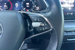 Valkoinen Skoda OCTAVIA 2021 kuva 17.