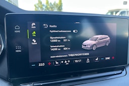 Valkoinen Skoda OCTAVIA 2021 kuva 18.