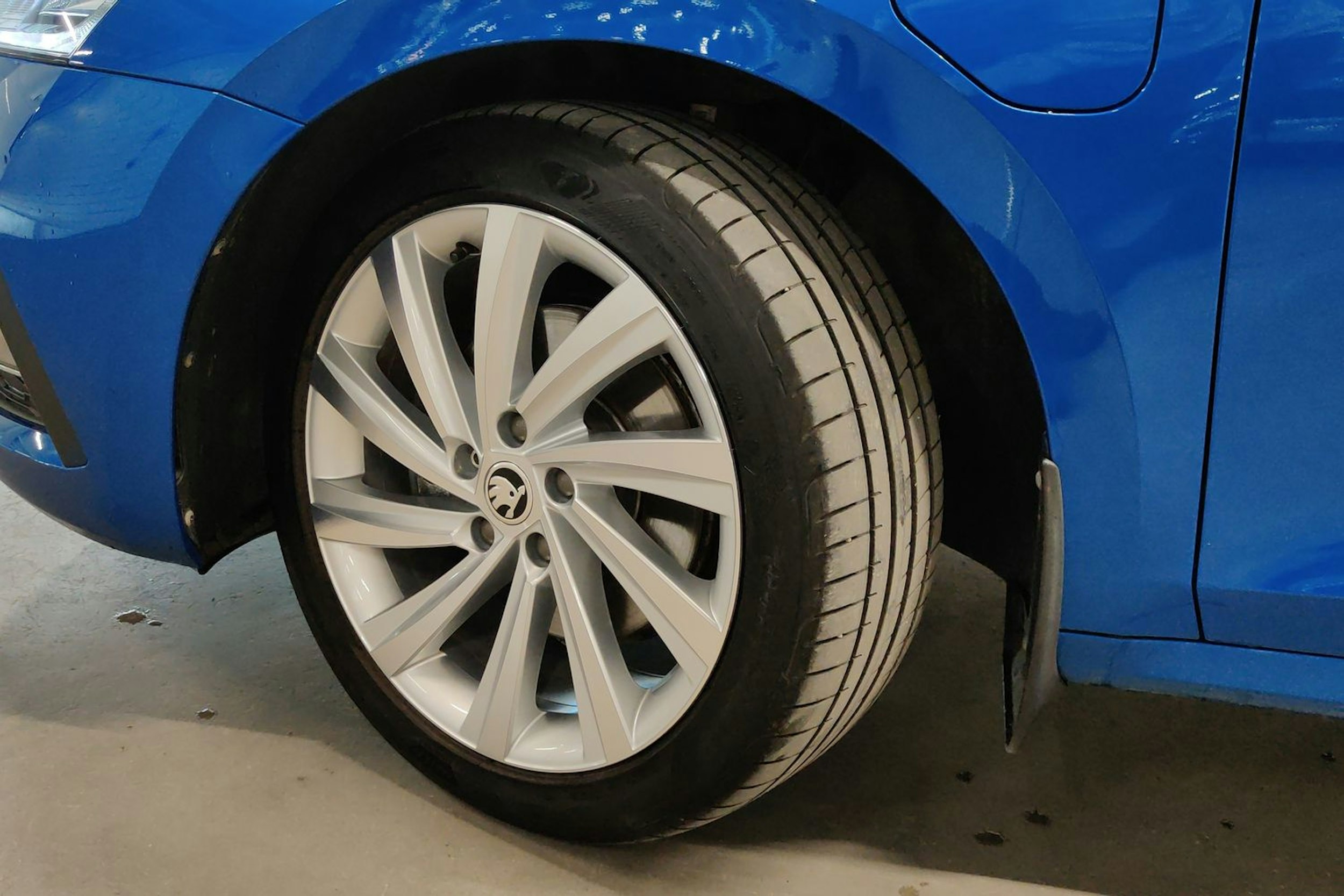 met. sininen Skoda Octavia 2021 kuva 13.