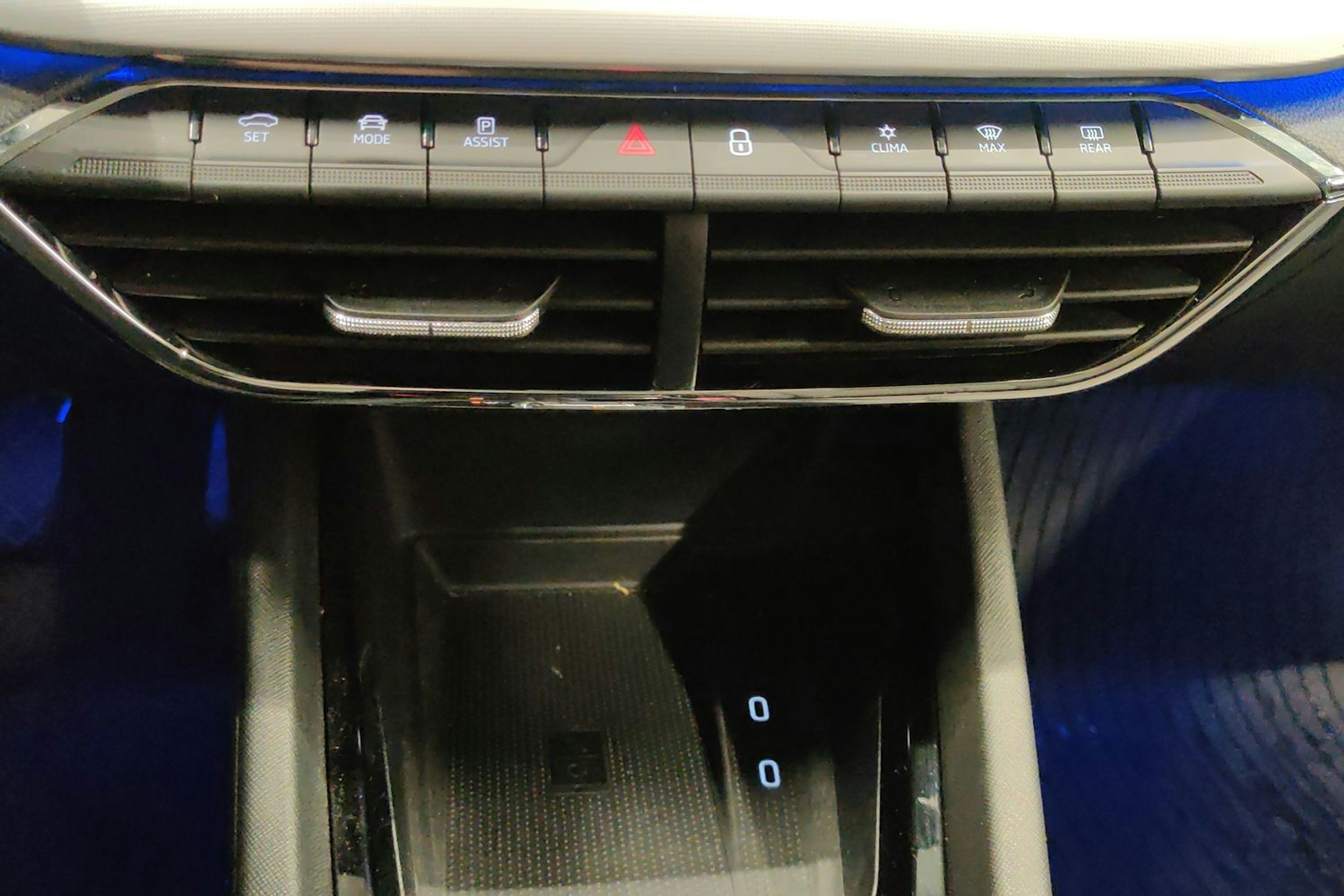 met. sininen Skoda Octavia 2021 kuva 21.