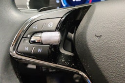 met. sininen Skoda Octavia 2021 kuva 26.