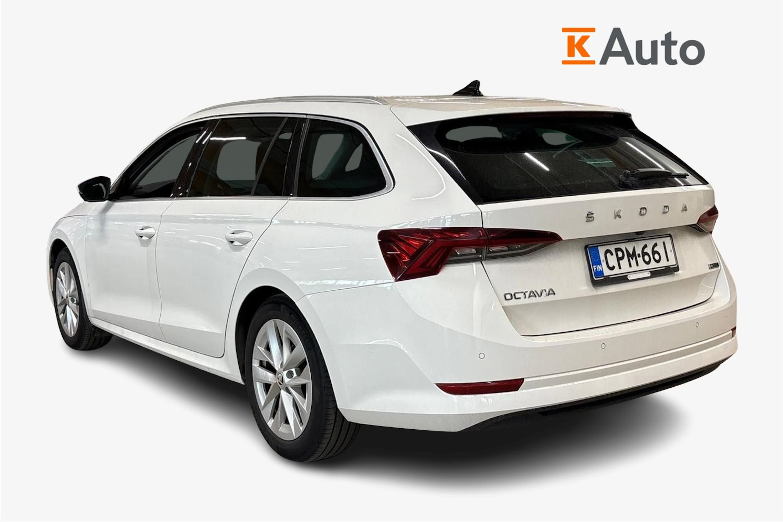 valkoinen Skoda Octavia 2021 kuva 2.