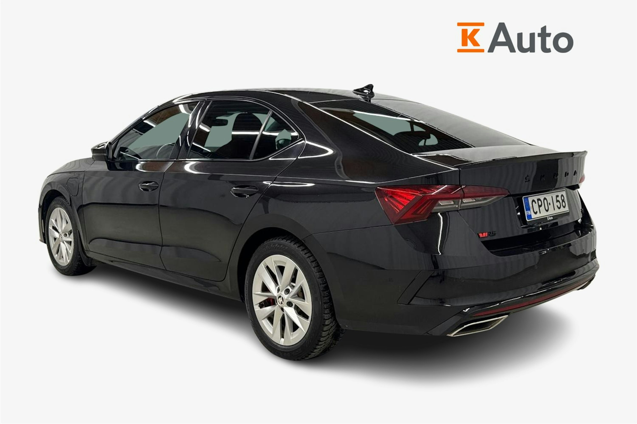 musta Skoda Octavia 2021 kuva 2.