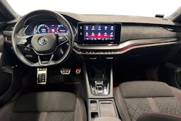 musta Skoda Octavia 2021 kuva 9.