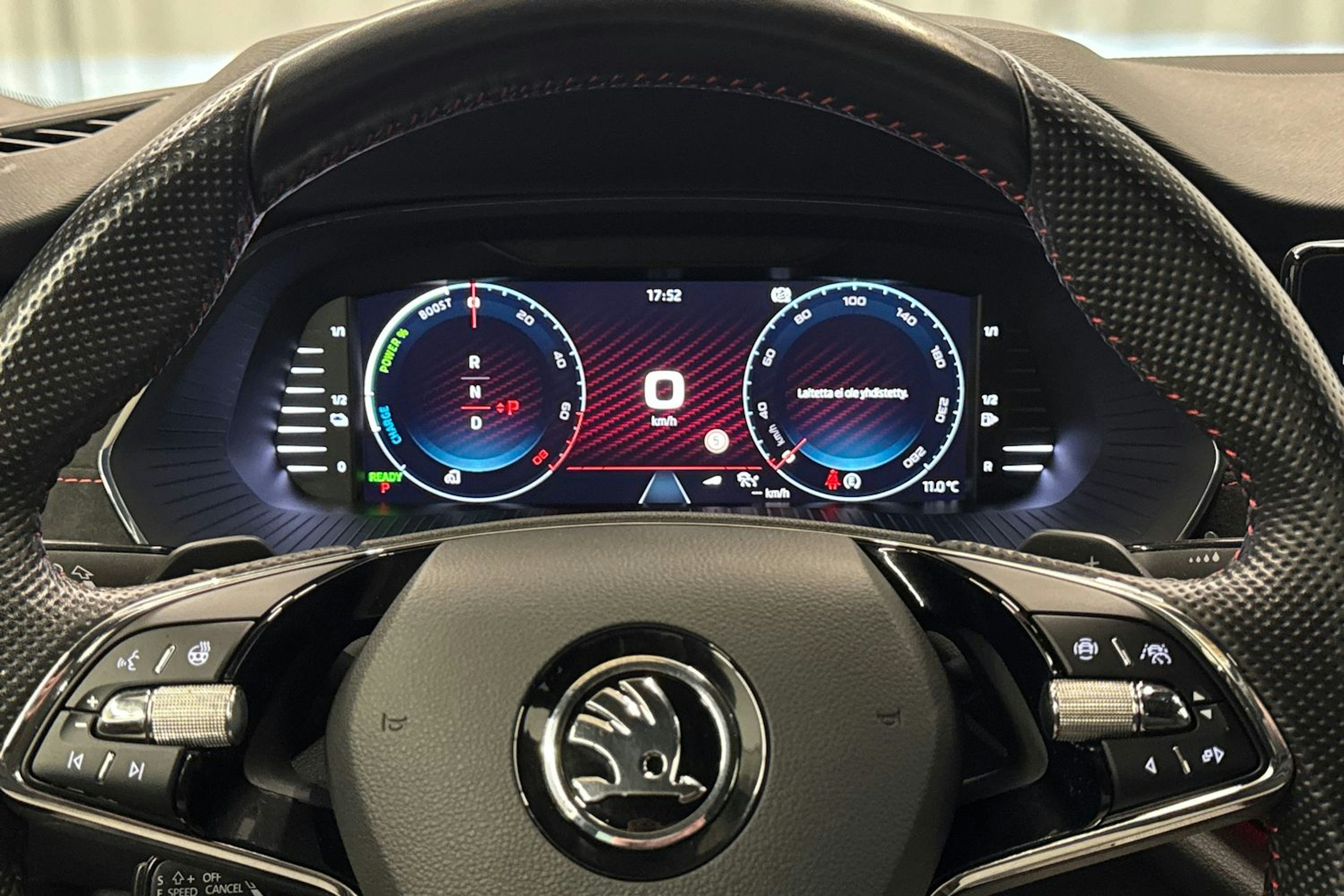 musta Skoda Octavia 2021 kuva 15.