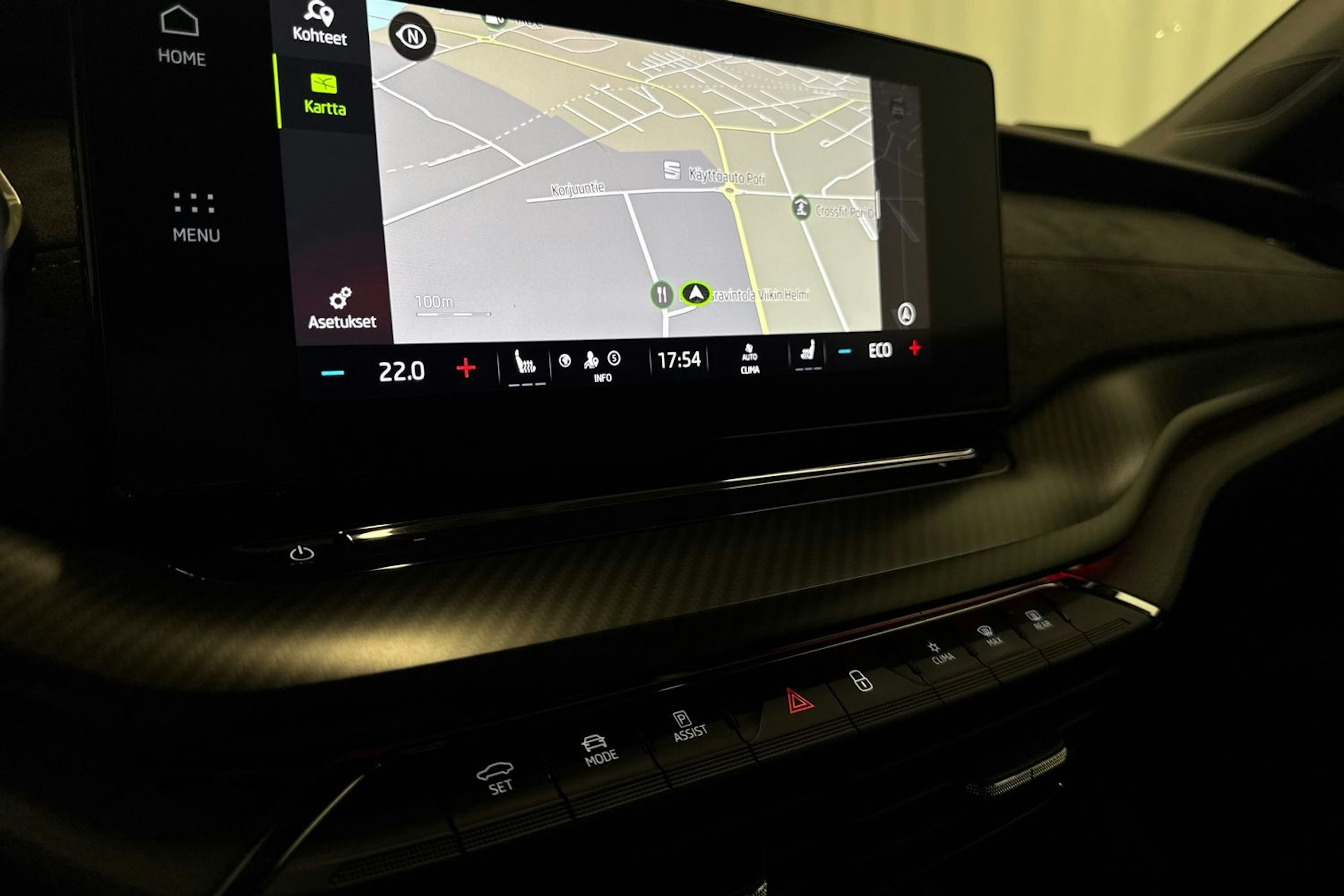 musta Skoda Octavia 2021 kuva 22.