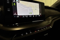 musta Skoda Octavia 2021 kuva 22.